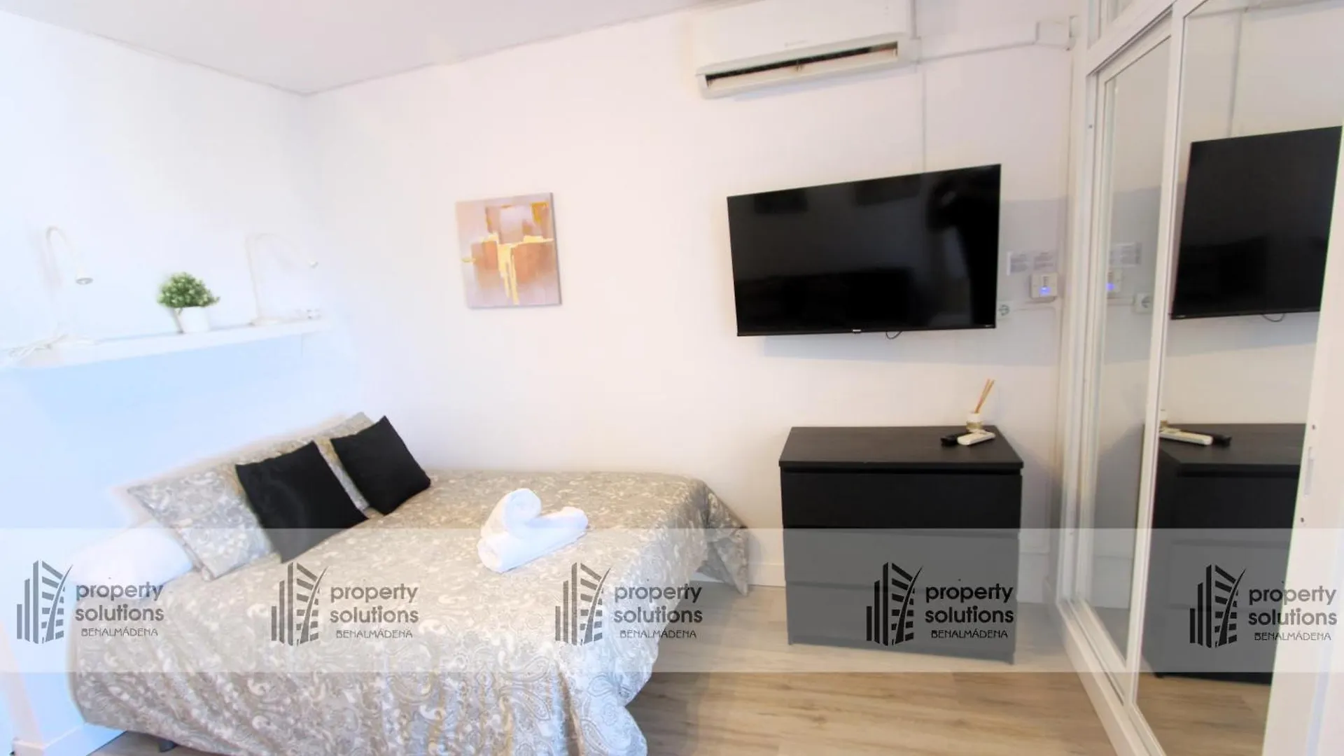 714 Iris Apartamento - Vista Al Mar - Cerca De Tren, Restaurantes, Tiendas - Playa A 10 Min Caminando Benalmadena 0*,  Spain
